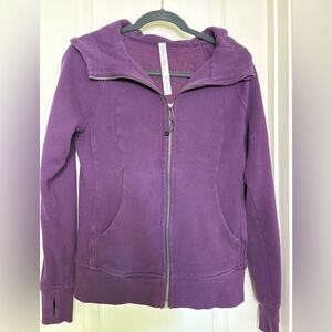 lululemon athletica women’s zip up jacket w/ hood & thumbholes in dark plum